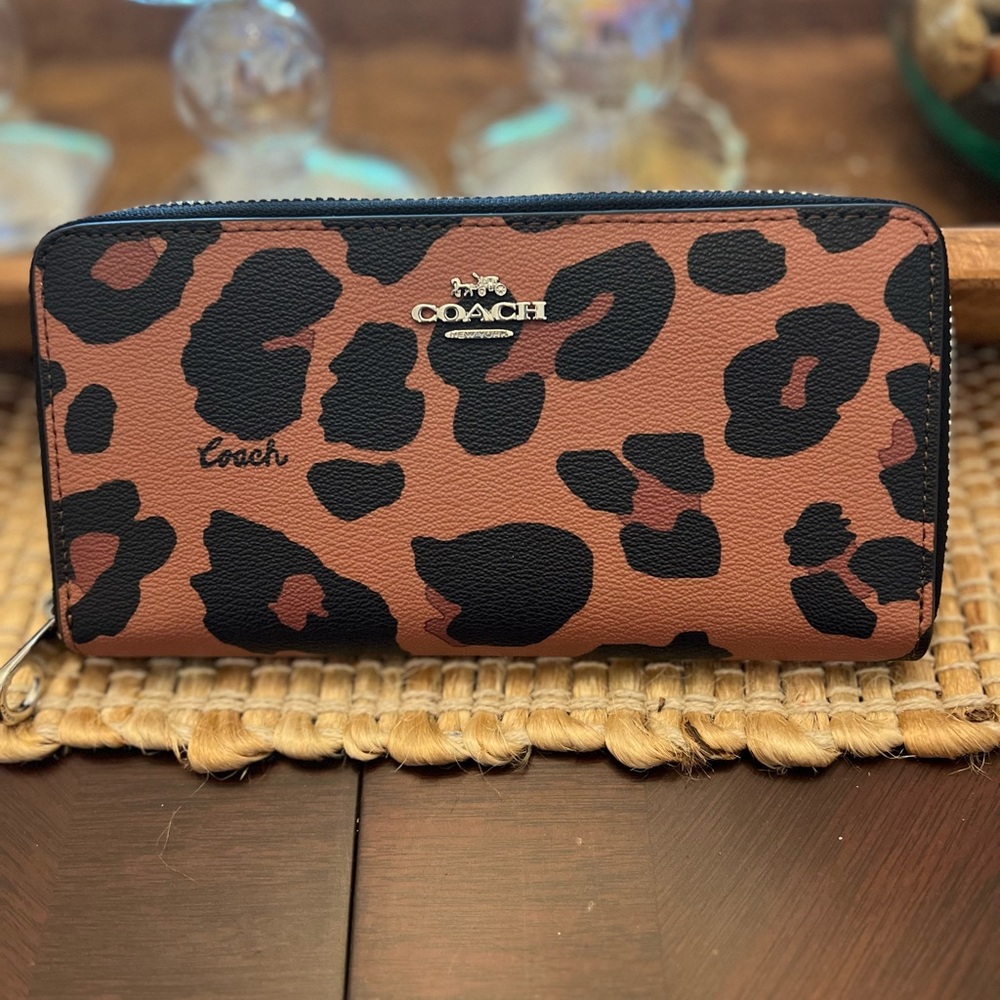 Coach Original Long Zip Around Wallet With Leopard Print And Signature canvas.